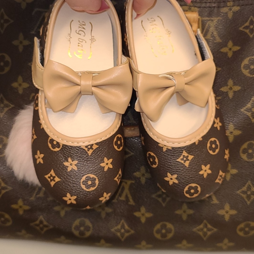 Toddler slip ons 🤎 Size 11.5